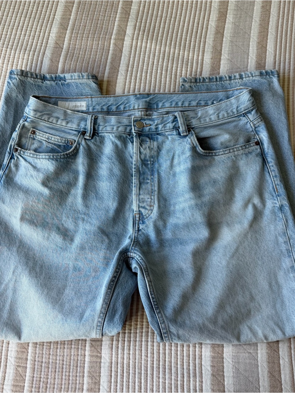Zara Light Wash Men's Relaxed Jeans